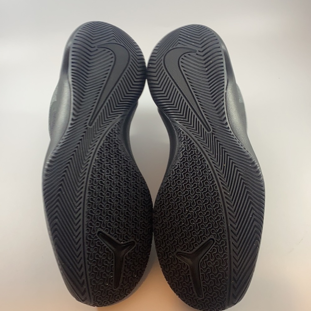 Men’s Nike Air Versitile II NBK - DK112 - Picture 6 of 7